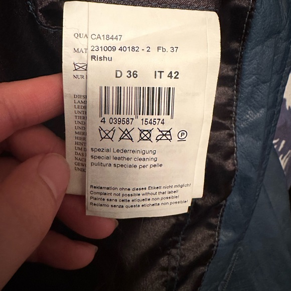 Ladies’ Lambskin Leather Jacket - Picture 8 of 10